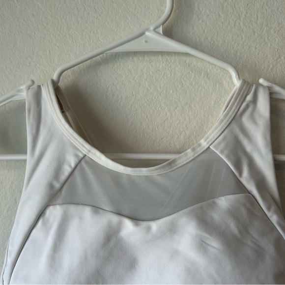 Lululemon Bra Womens 8 White Lightweight Cross Strappy Yoga Gym Athleisure - Picture 2 of 8